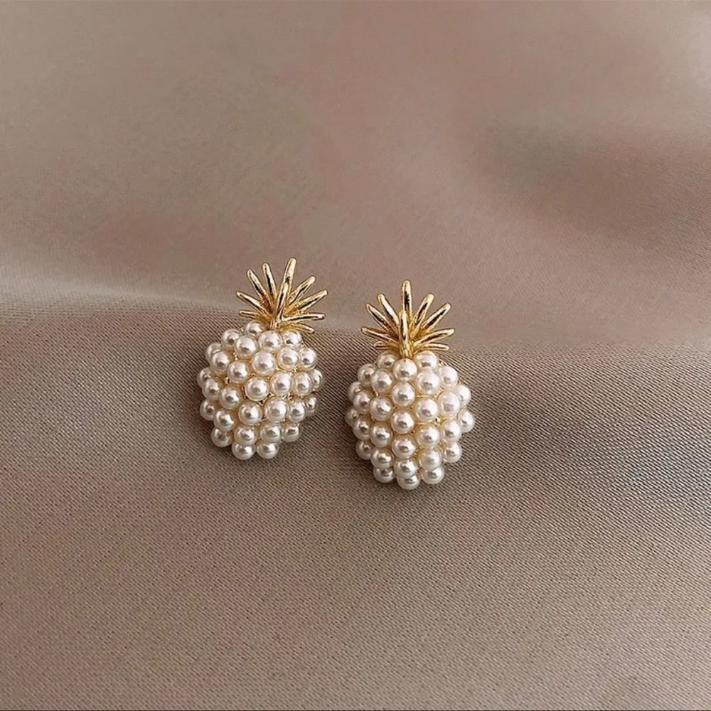 NEW Pearl Pineapple Earrings